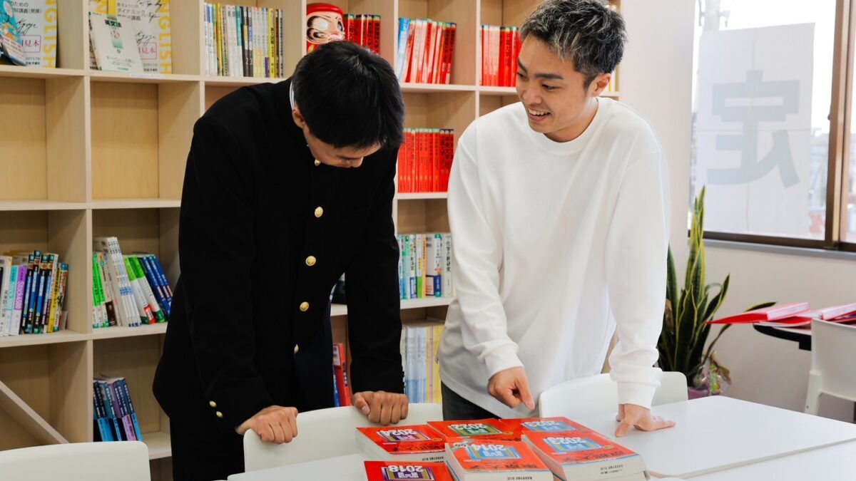 校舎長坂本が生徒と面談